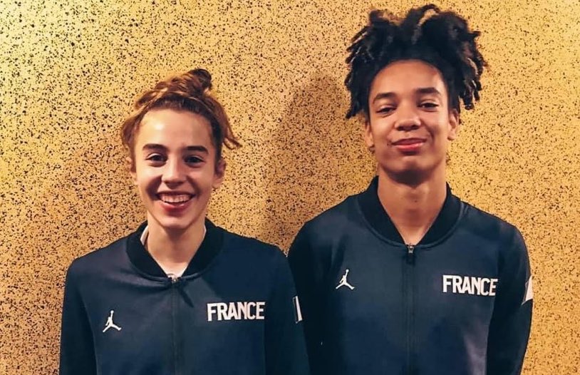 Lisa et Anaëlle avec les couleurs de l'Équipe de France U18